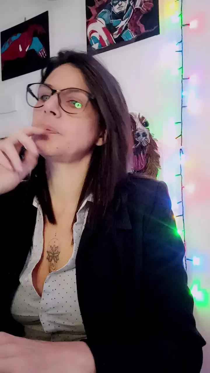 PIPOLINA76 on Cam4 