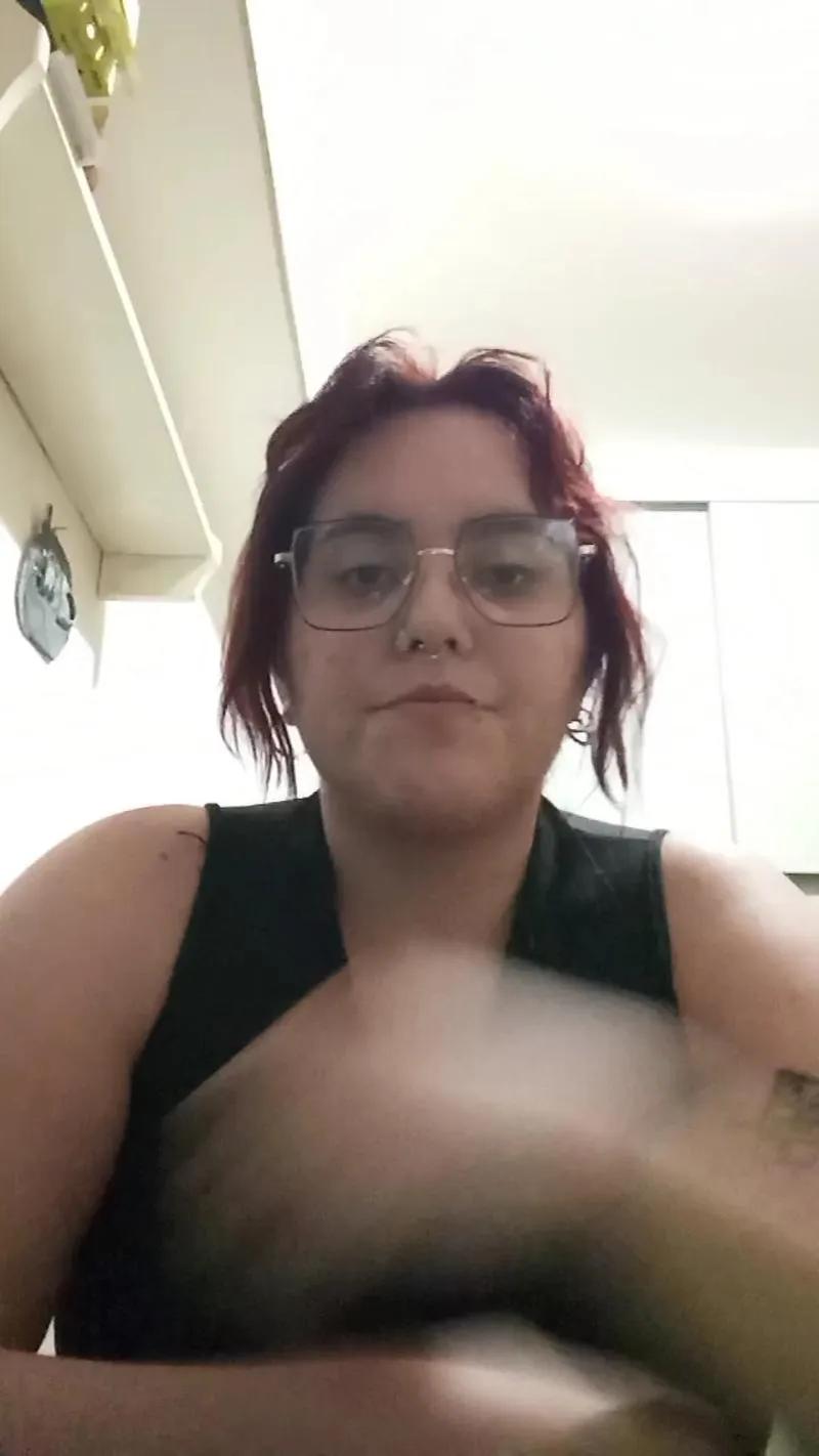 Offline poisondaysi1 on Cam4