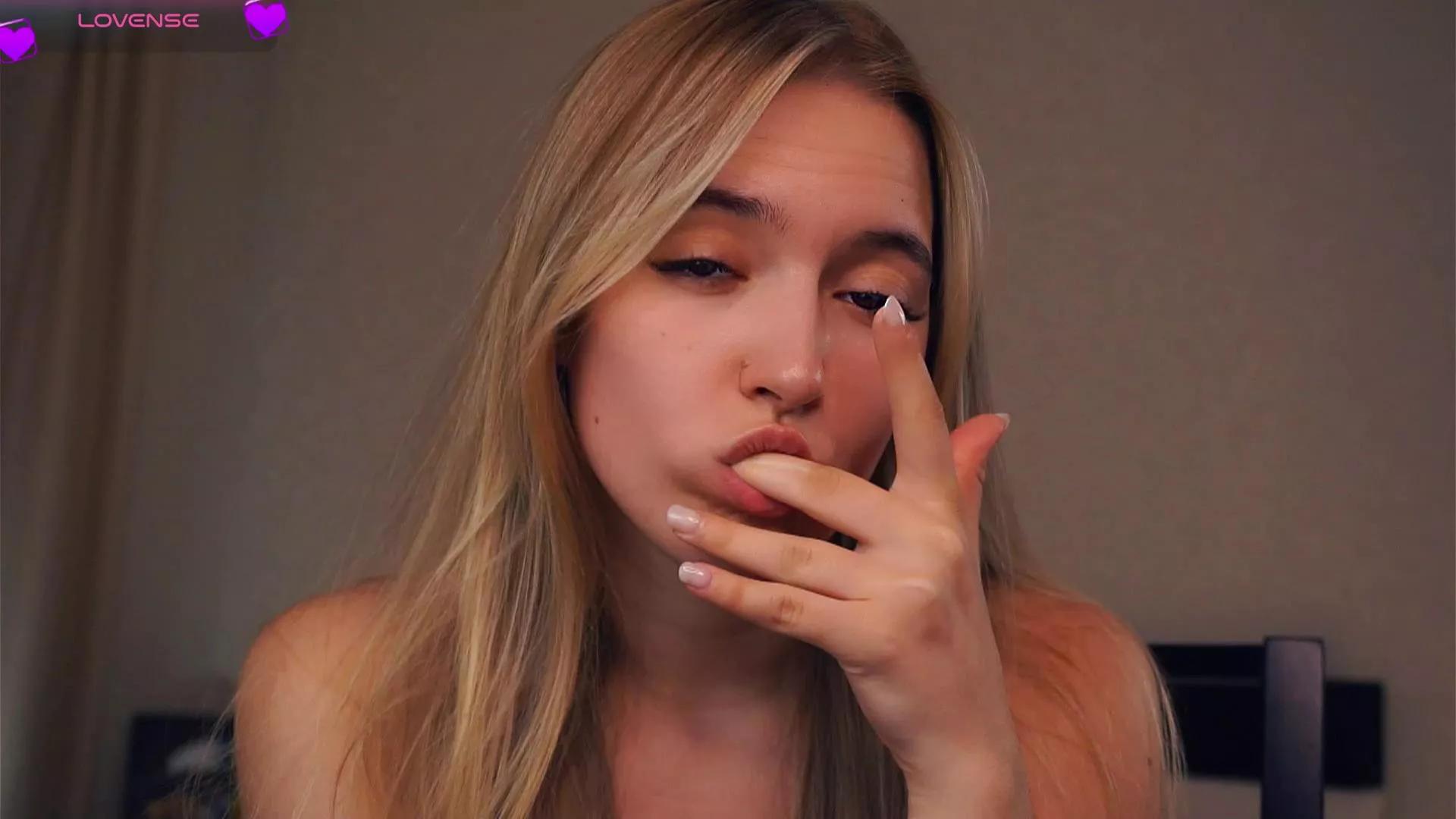 PollyBrow on Cam4 