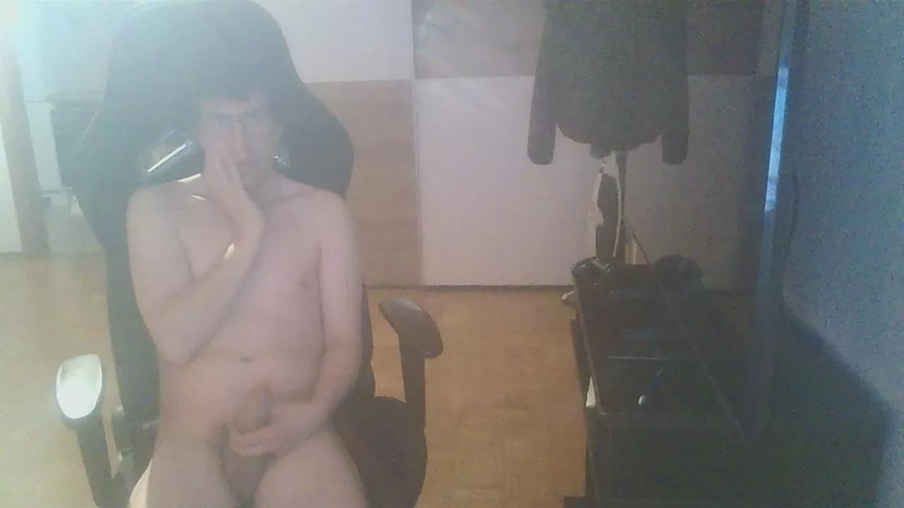poppen2023 on Cam4 