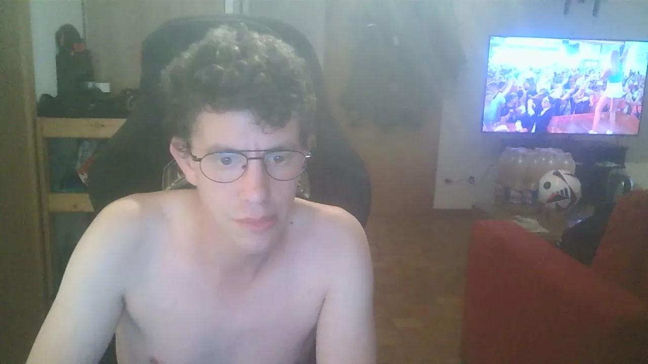 poppen2023 on Cam4 
