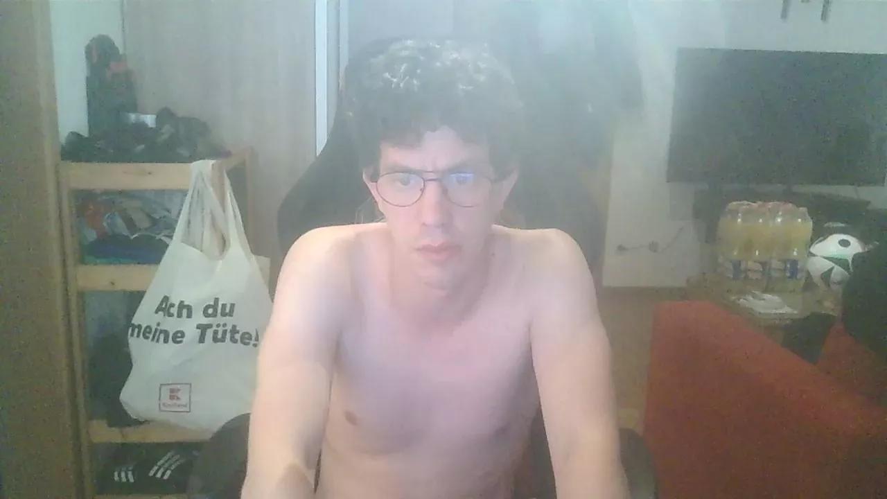 poppen2023 on Cam4 