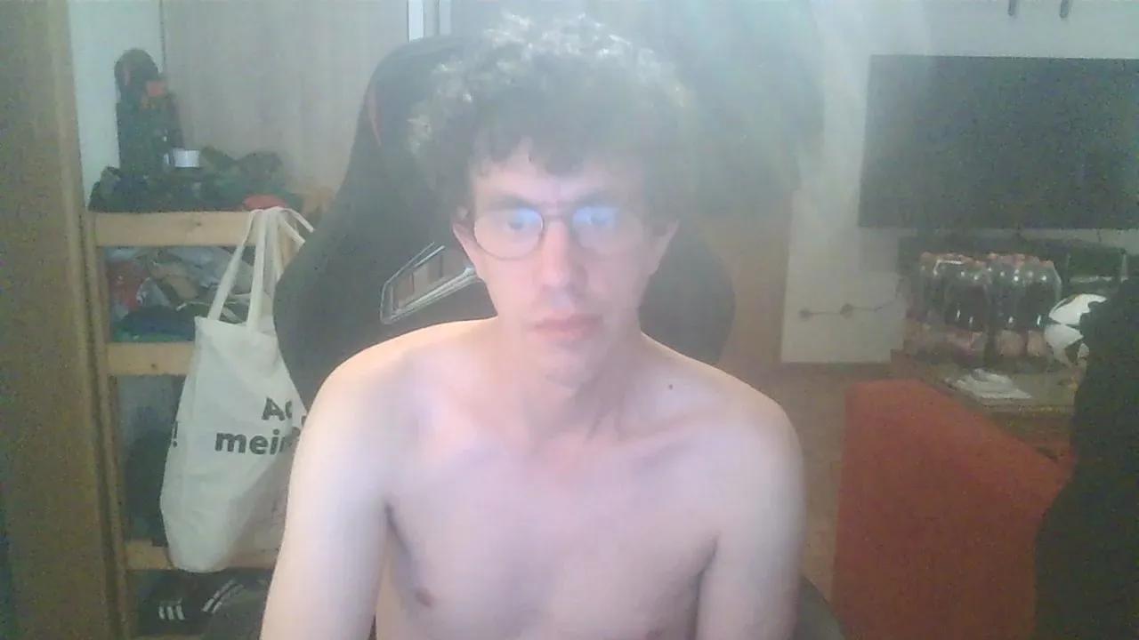 poppen2023 on Cam4 