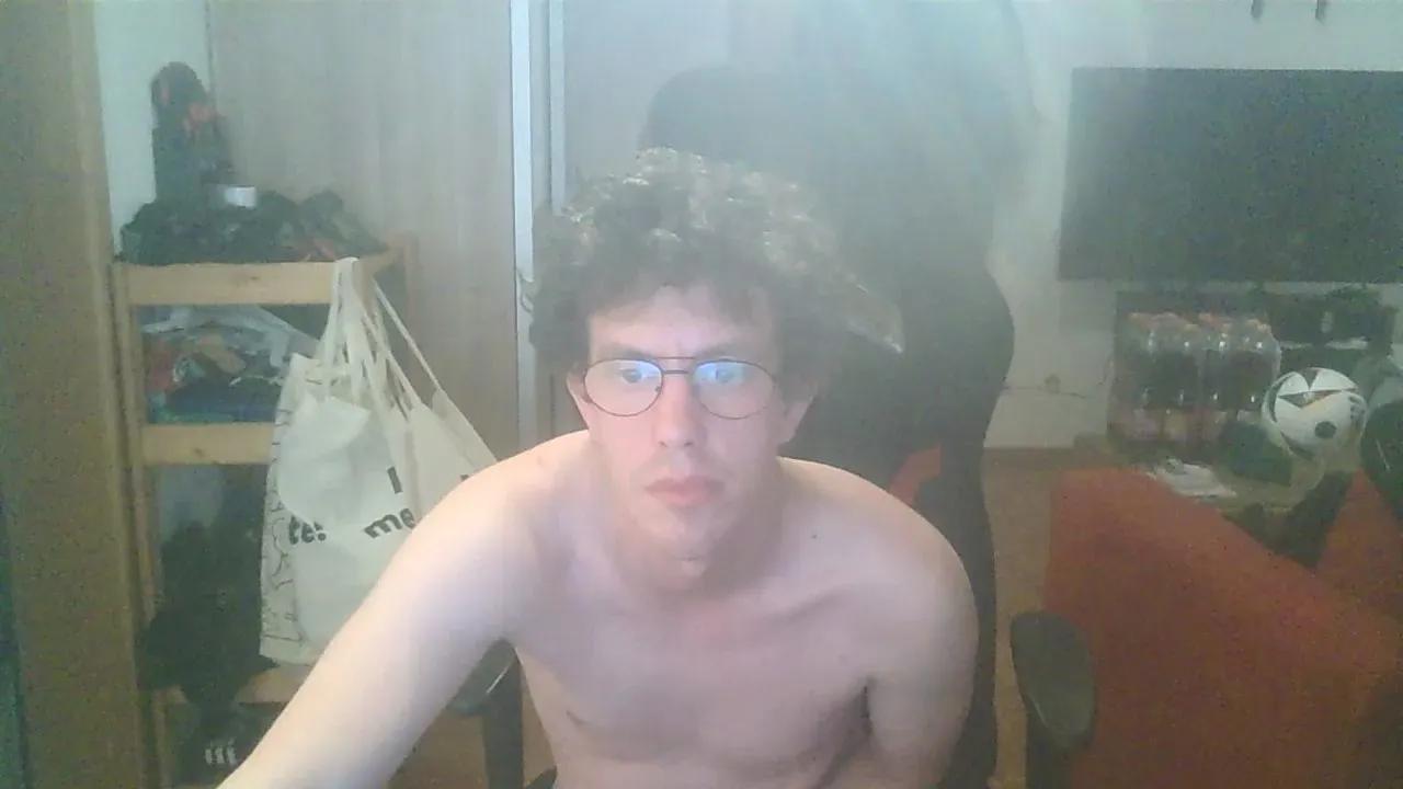 poppen2023 on Cam4 