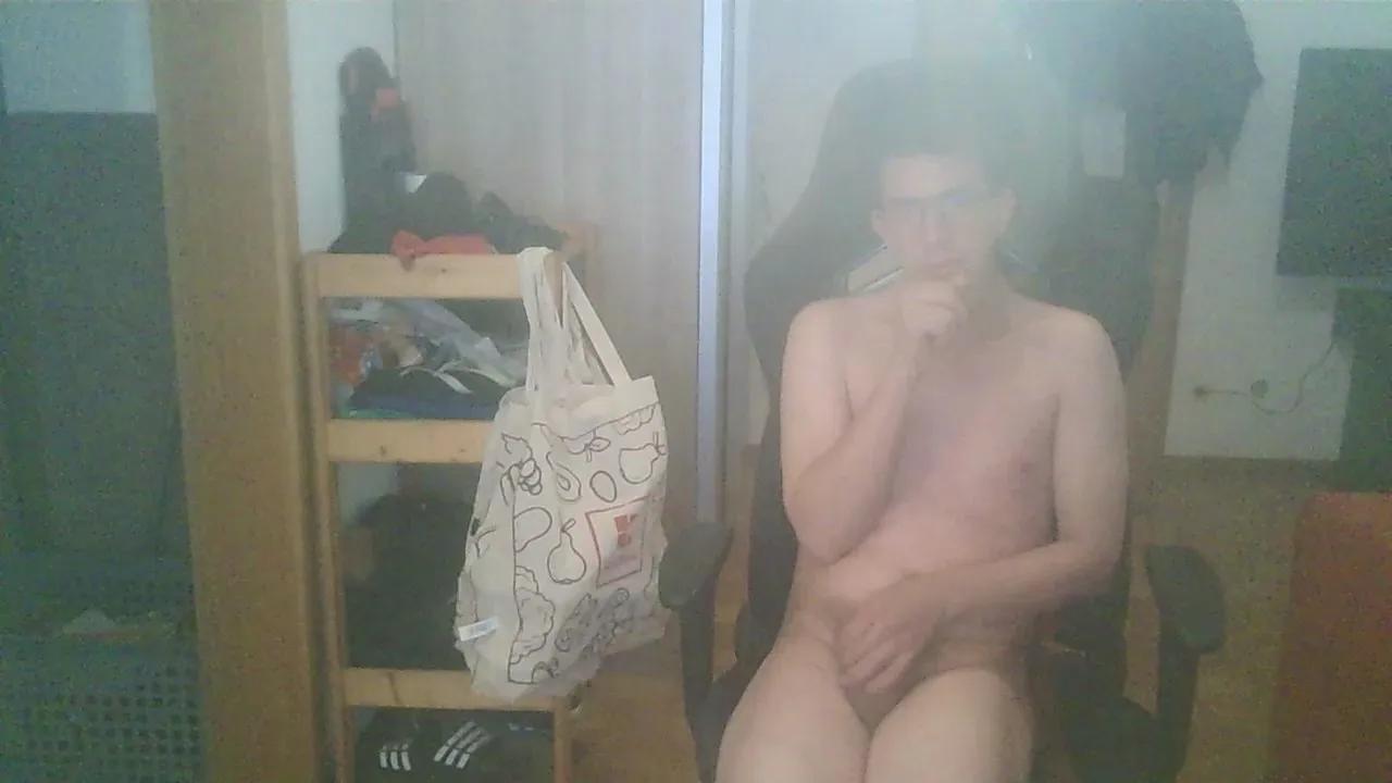 poppen2023 on Cam4 