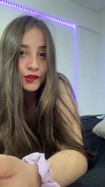 Offline Pradaxxx2 on Cam4