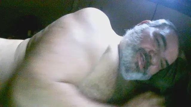 Offline praia_grande on Cam4