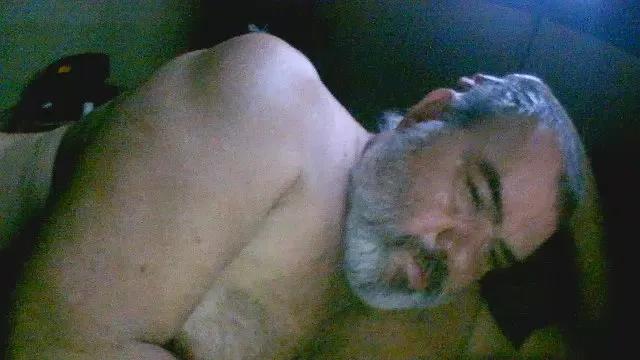 Offline praia_grande on Cam4