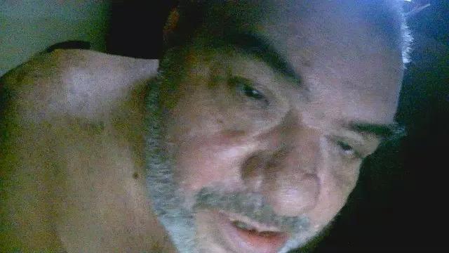 Offline praia_grande on Cam4
