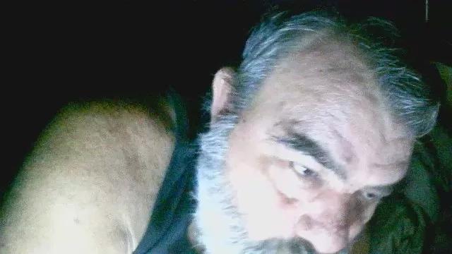 Offline praia_grande on Cam4