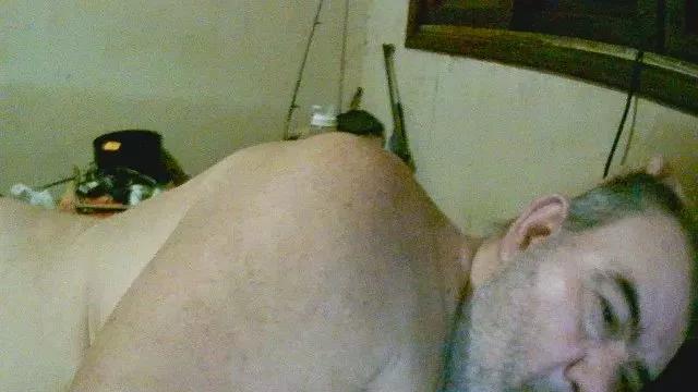 Offline praia_grande on Cam4
