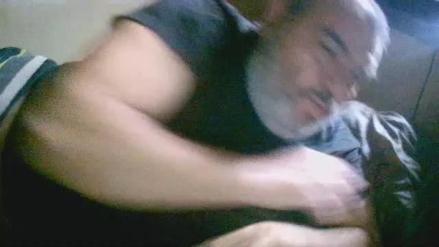 Offline praia_grande on Cam4