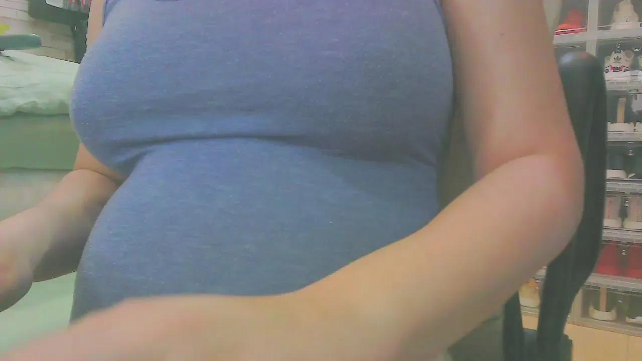 preggy4hire —  #pregnant #bigpussylips #milk #feet #pussy #squirt #masturbation