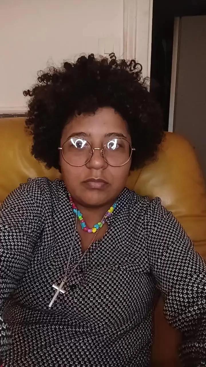 Queen_Alicia on Cam4 