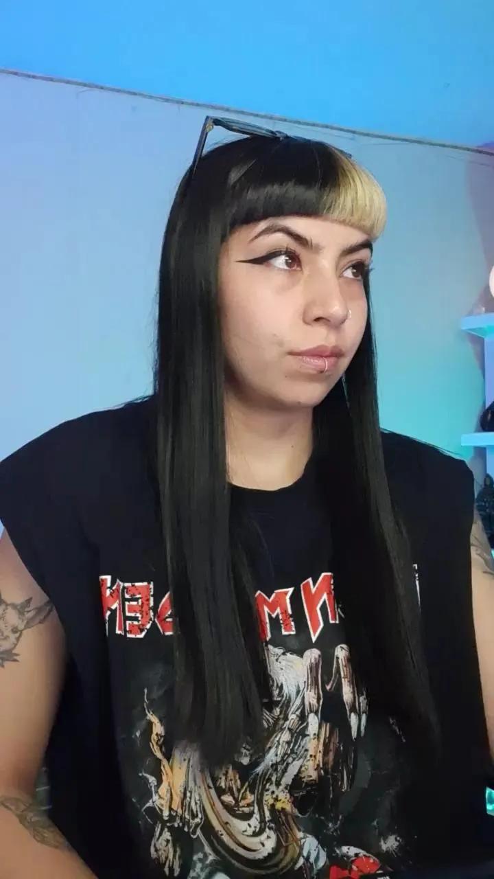 QueenDesiree on Cam4 