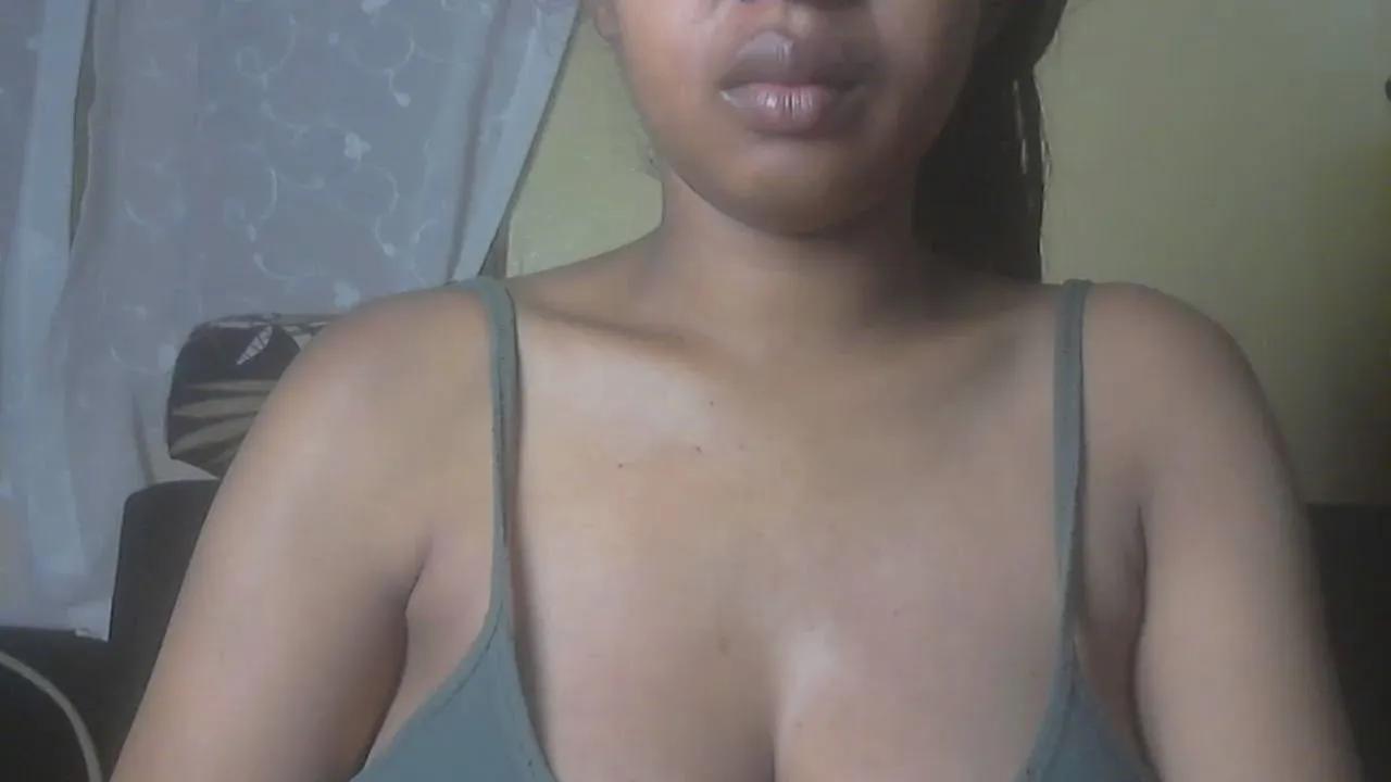 queenihot on Cam4 