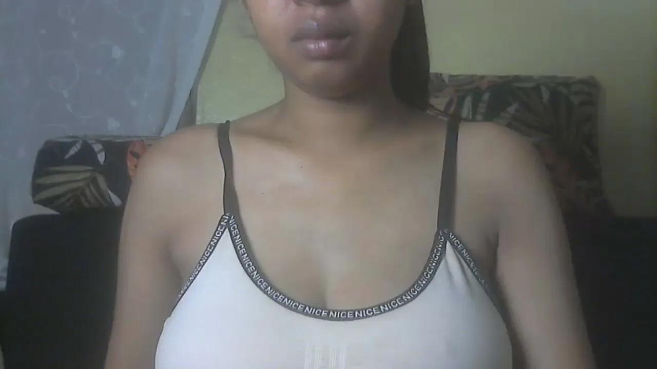 queenihot on Cam4 