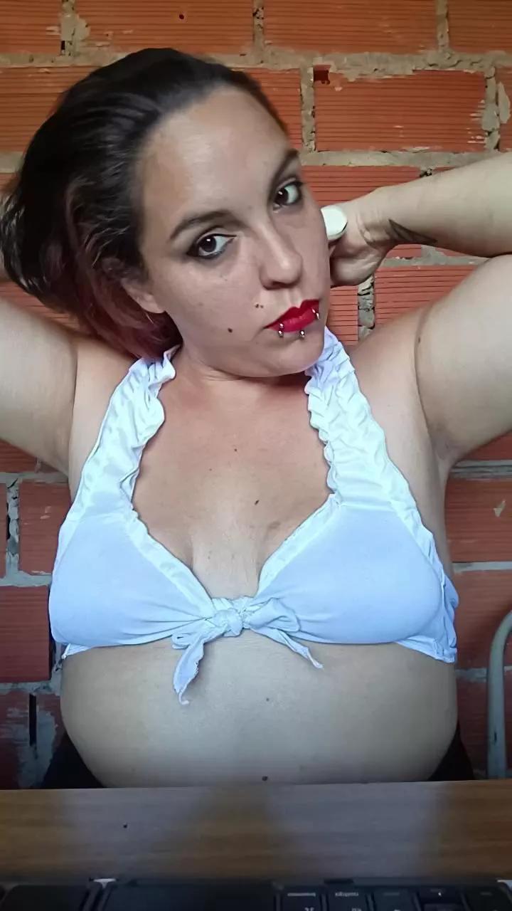 QueenLeise on Cam4 