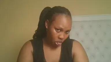 Queenlily25 — Freechat on Cam4