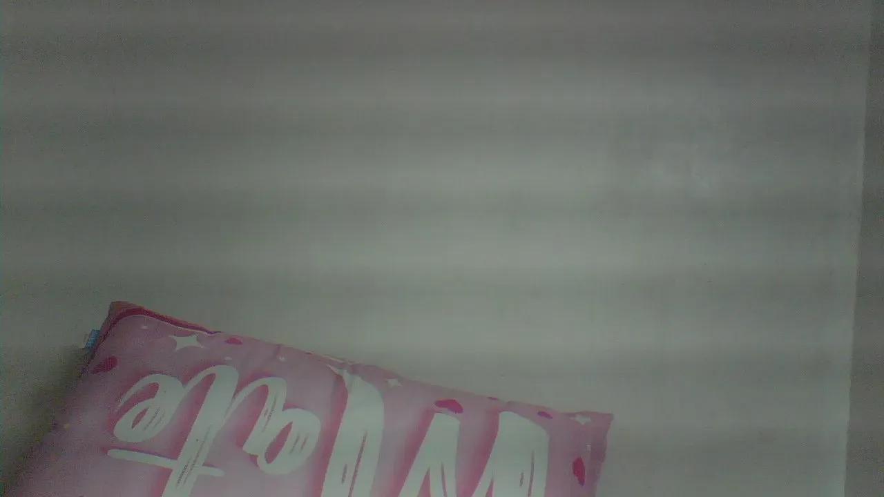 Queenlove4u on Cam4 