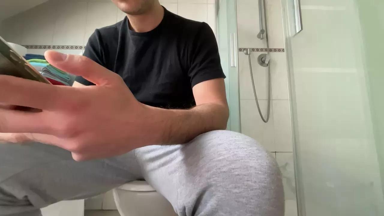 ragazzoxxl on Cam4 