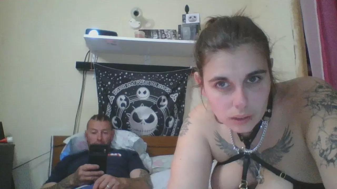 Offline Ragnarhilde on Cam4
