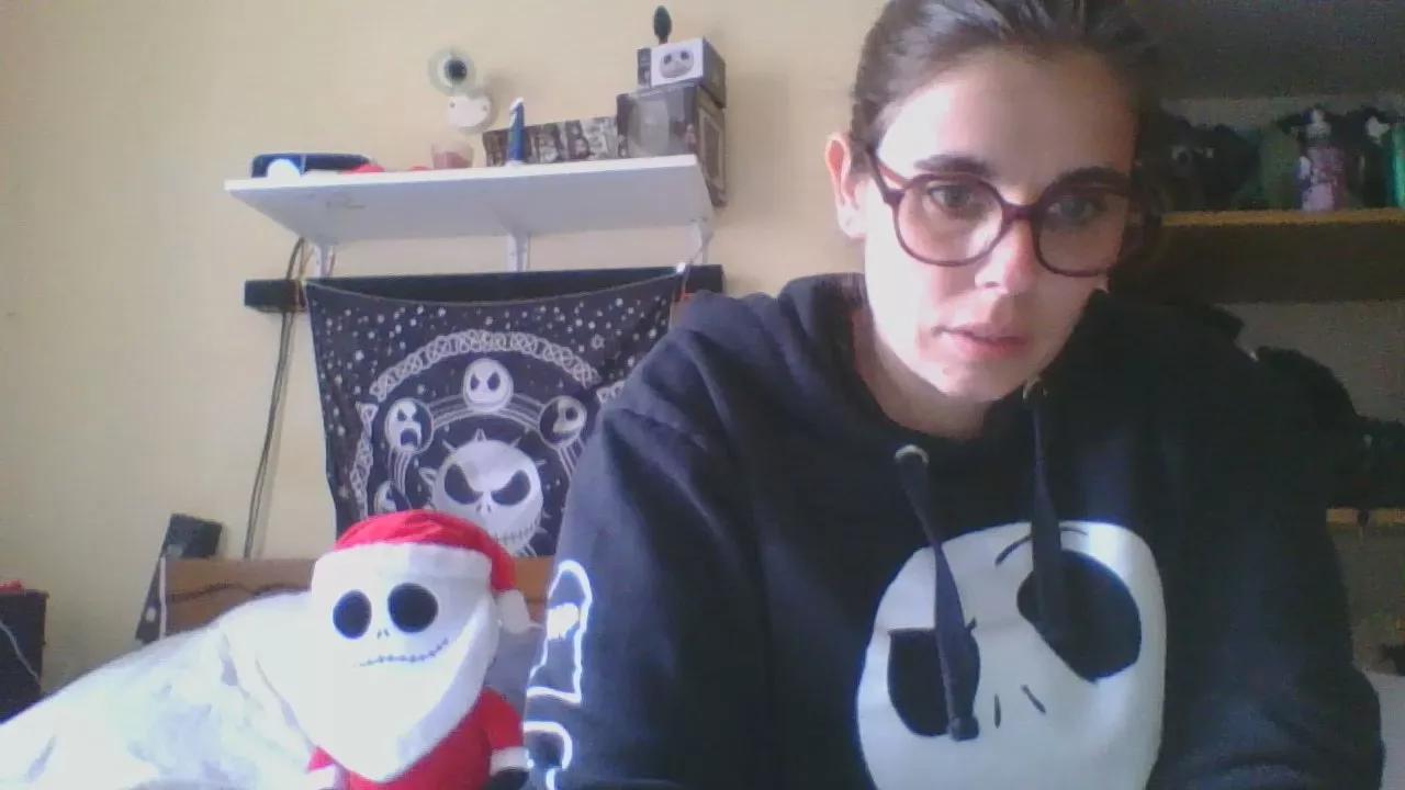 Offline Ragnarhilde on Cam4