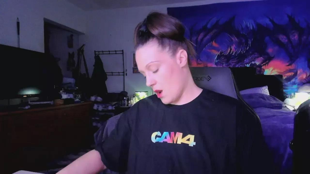 RavenEmberwood on Cam4 