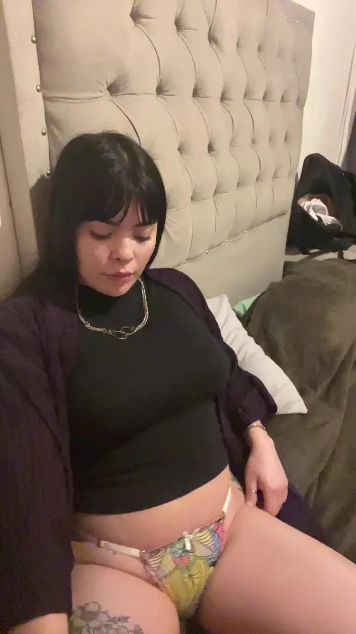 rebeccahills on Cam4 