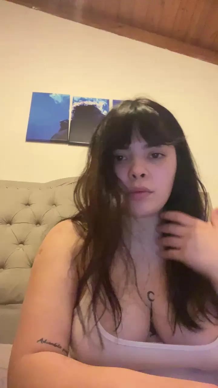 rebeccahills on Cam4 