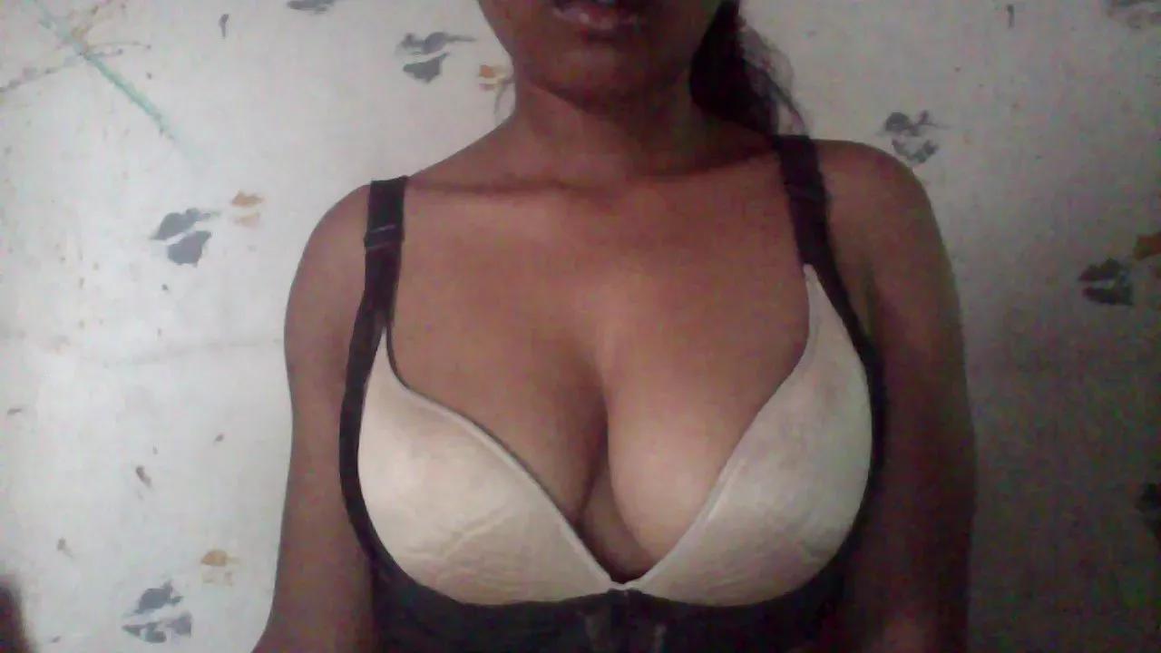 Offline Risnatafita on Cam4