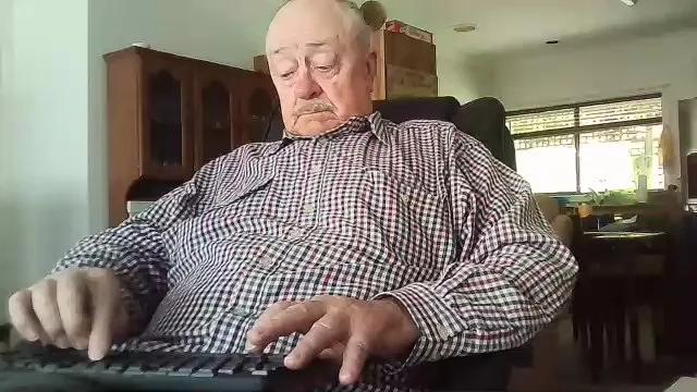 Freechat robert_51xx on Cam4