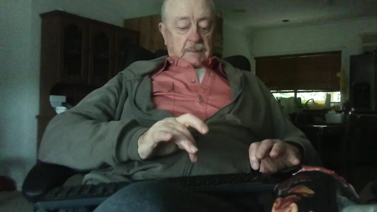 Cam4 robert_51xx  is Freechat  robert_51xx — Freechat on Cam4