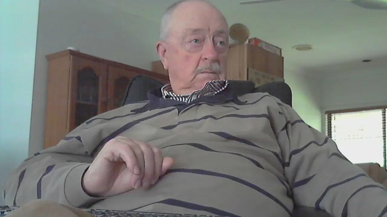 Freechat robert_51xx on Cam4