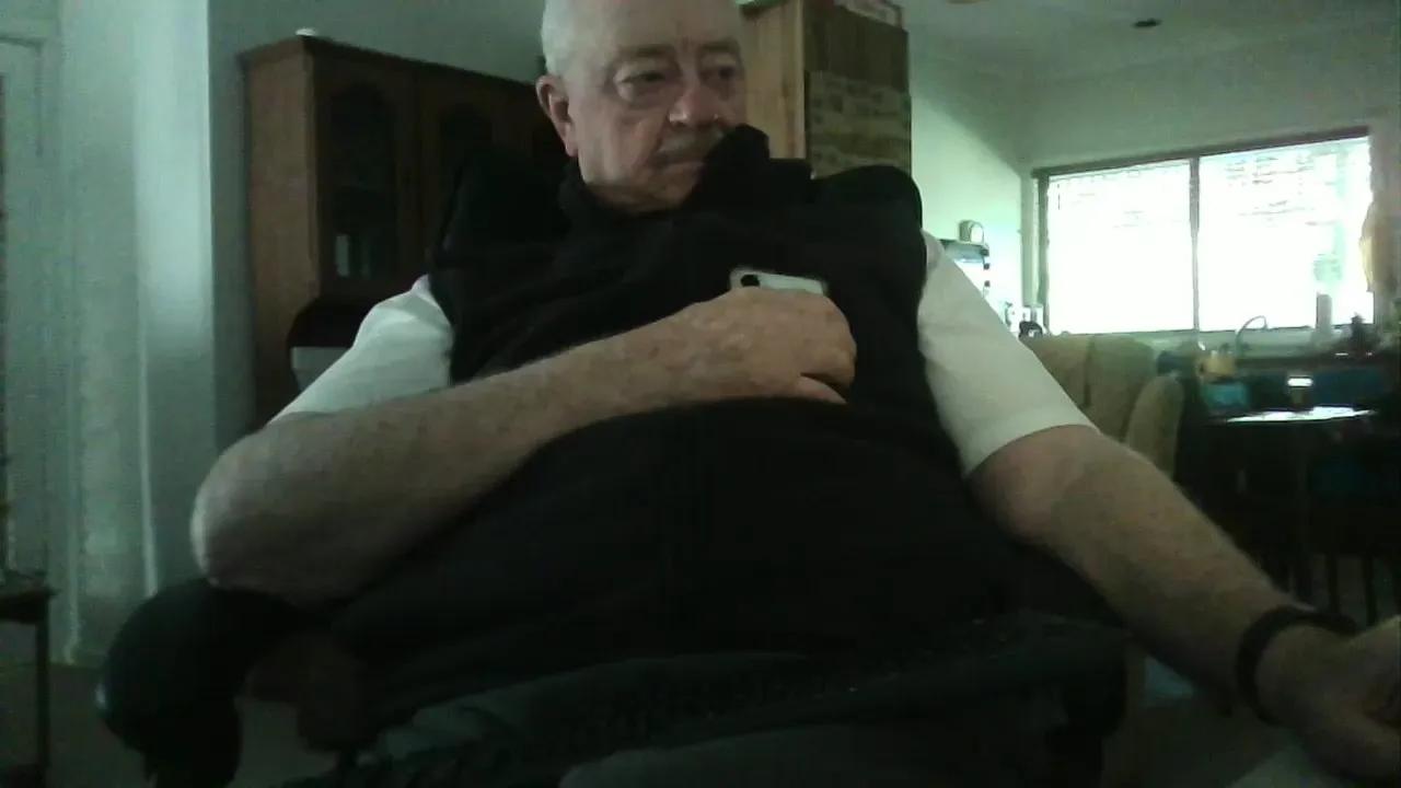 Freechat robert_51xx on Cam4