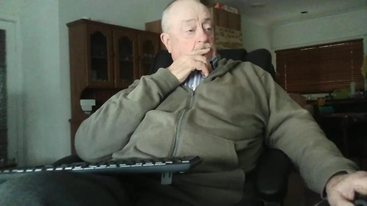 Freechat robert_51xx on Cam4