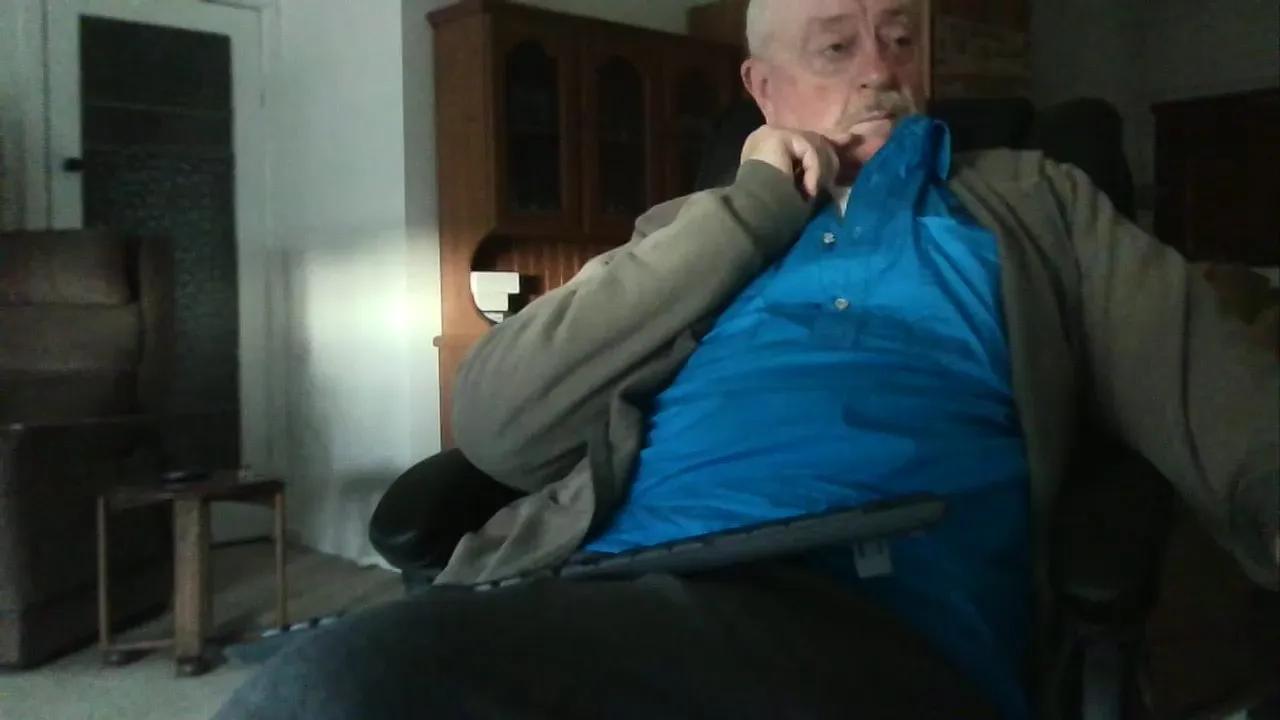 Freechat robert_51xx on Cam4