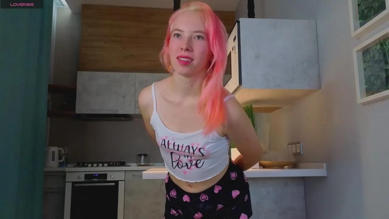 rock_and_rolll —  #striptease #cum #pee #bdsm #blowjob #pussy #anal