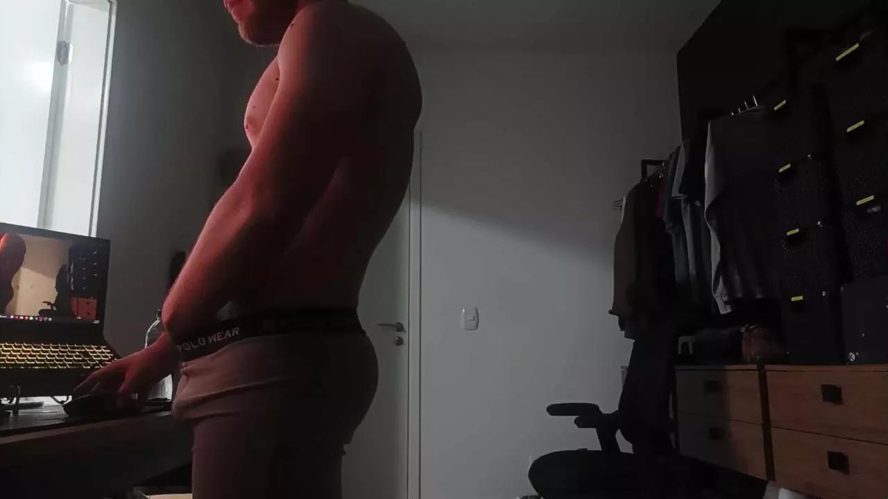 rodrigoeng_ on Cam4 