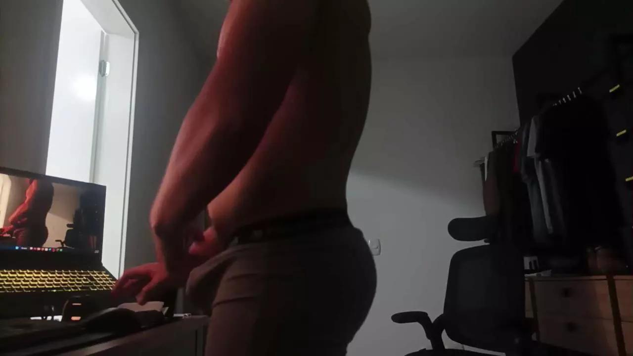 rodrigoeng_ on Cam4 