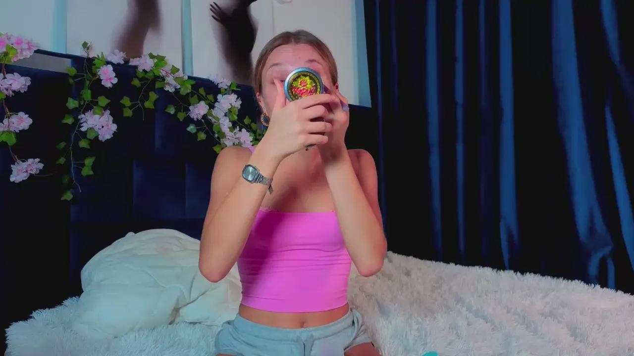 RondaPattyre —  #cosplay #ass #bigass #schoolgirl #smoke #striptease