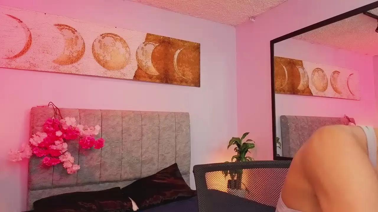 Room_69x on Cam4 