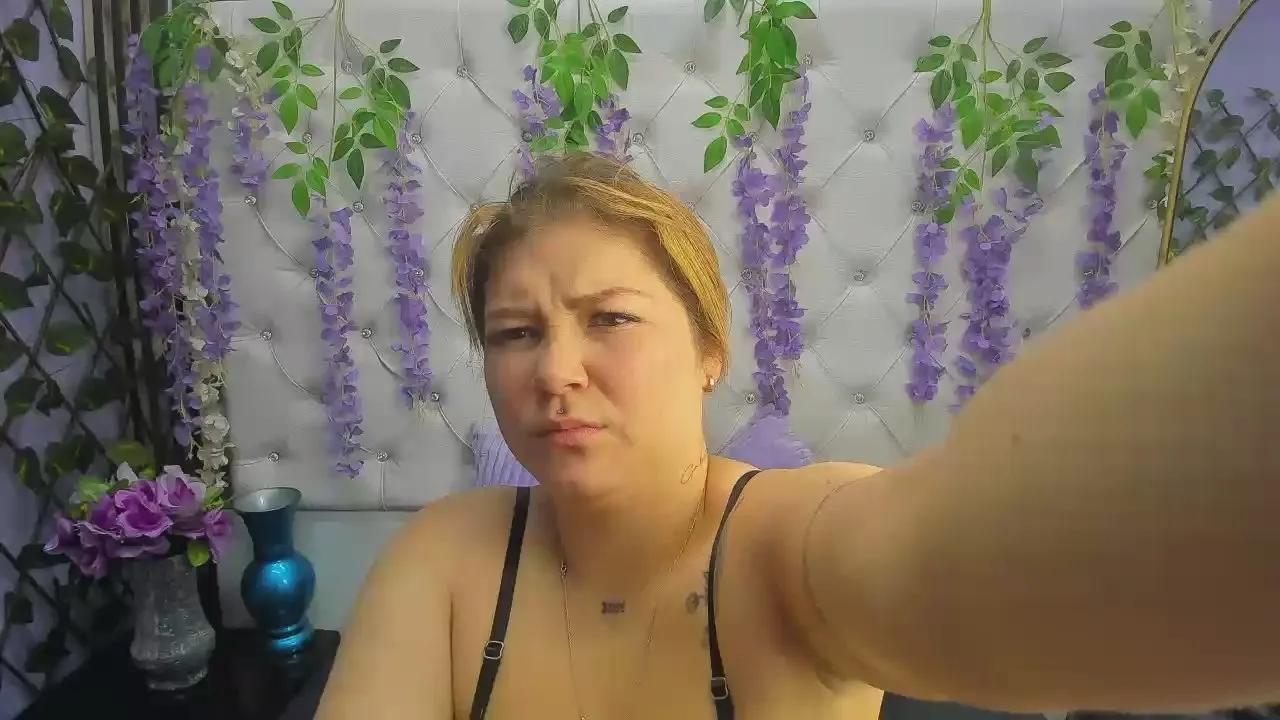 Cam4 roselyn_arnold_  is Freechat  roselyn_arnold_ —  #squirt #C2C #anal #spanking #fisting #ass