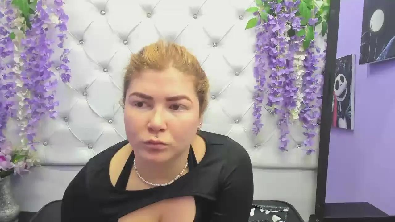 Avatar of roselyn_arnold_