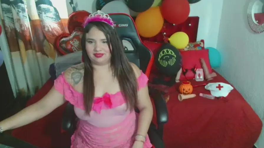 Rous_kinky —  #pornstar #spanking #feet #smoke #masturbation #squirt #bigass