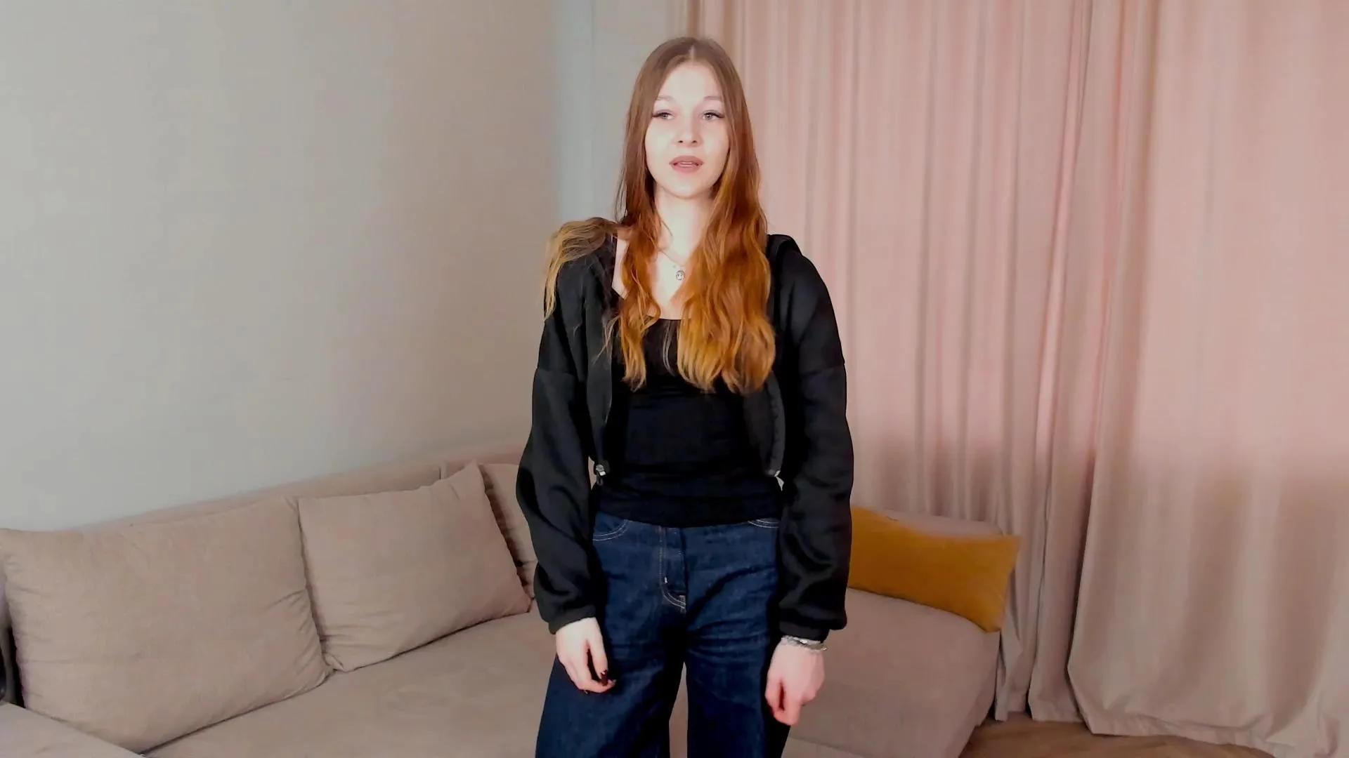 SalliePhaneuf — Freechat on Cam4