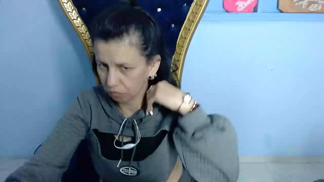 SamanthaRedsx21 on Cam4 