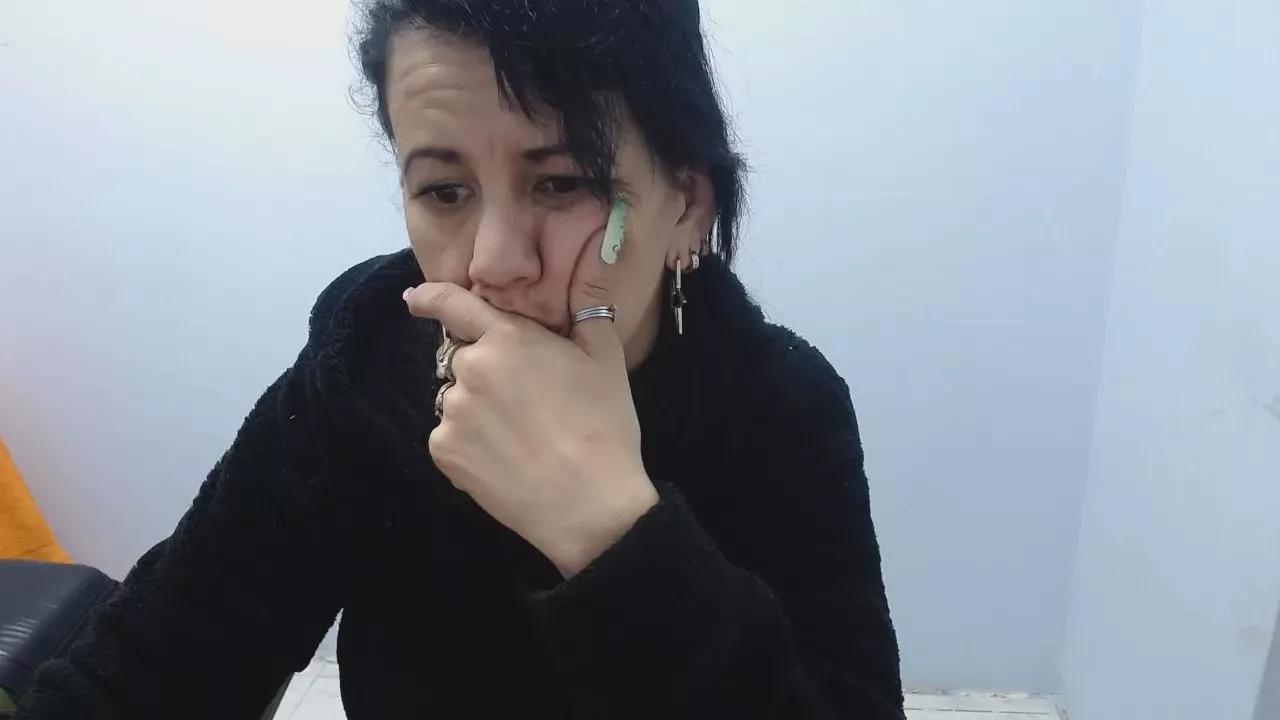 SamanthaRedsx21 on Cam4 