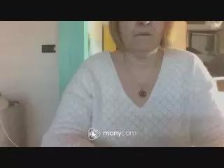 Offline SandElle on Cam4