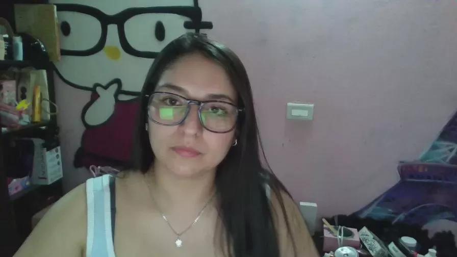 sara1103 on Cam4 